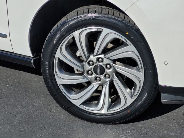 Used 2023 Lincoln Navigator L Reserve image 10