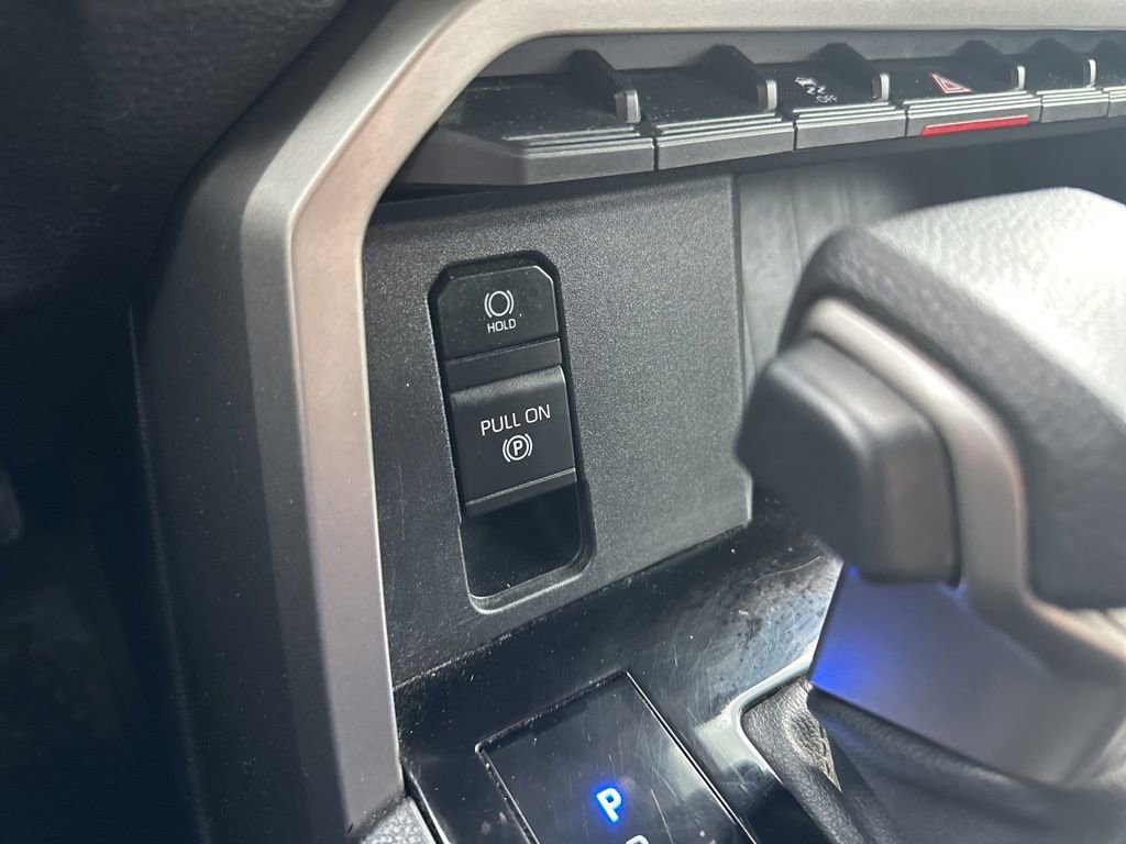 Used 2022 Toyota Tundra SR5 w/ SR5 Convenience Package image 6