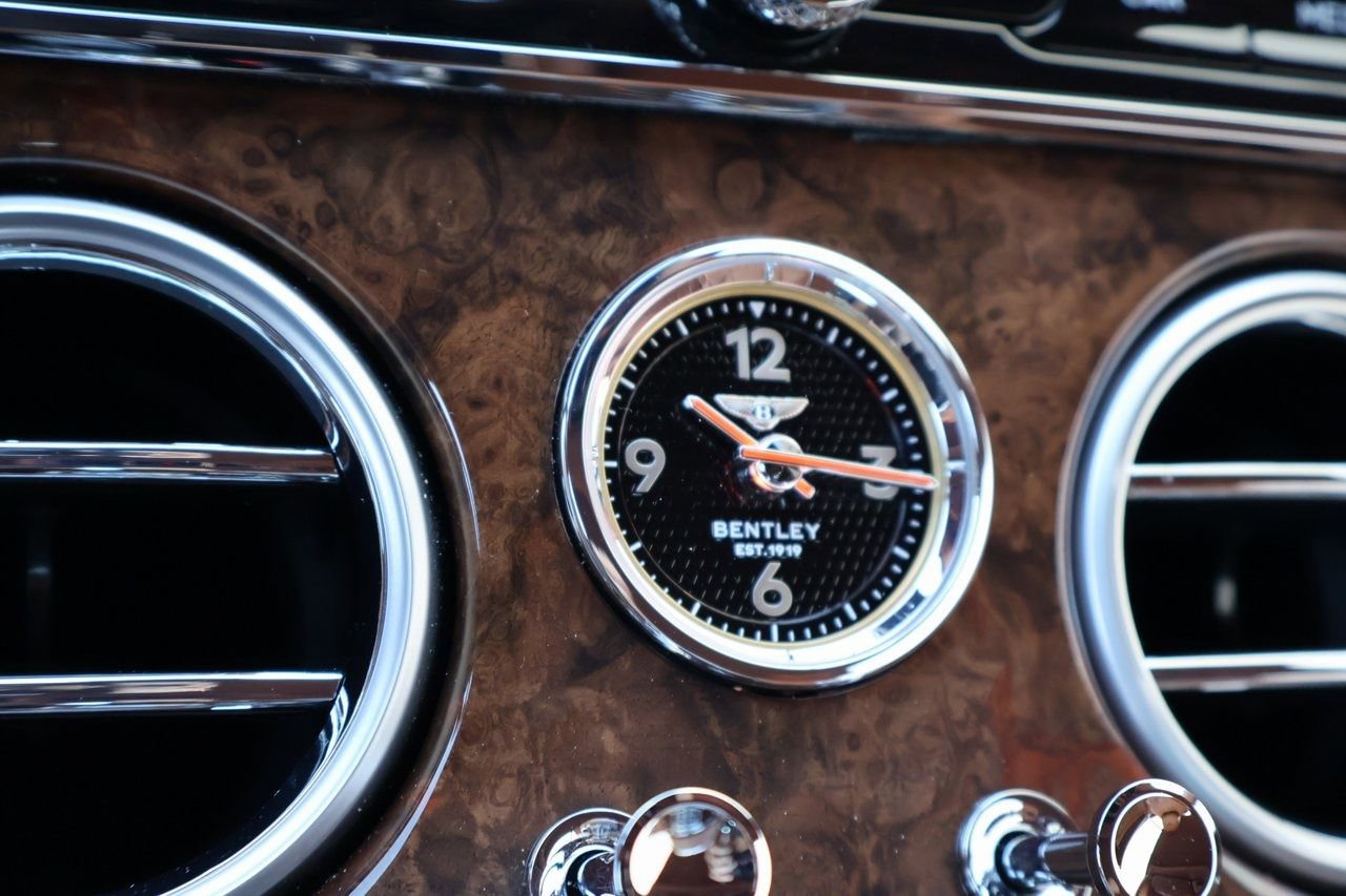 Used 2024 Bentley Continental GT image 31