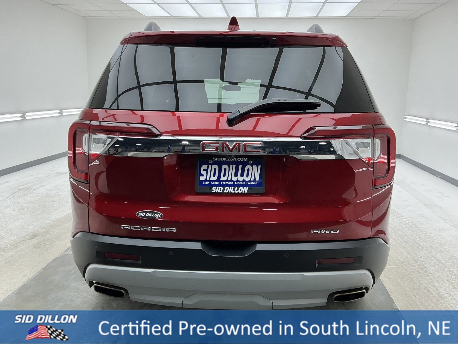 Used 2022 GMC Acadia SLE w/ Driver Convenience Package image 5