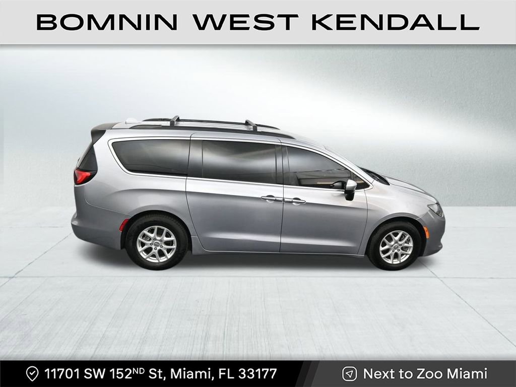Used 2020 Chrysler Voyager Lxi image 17