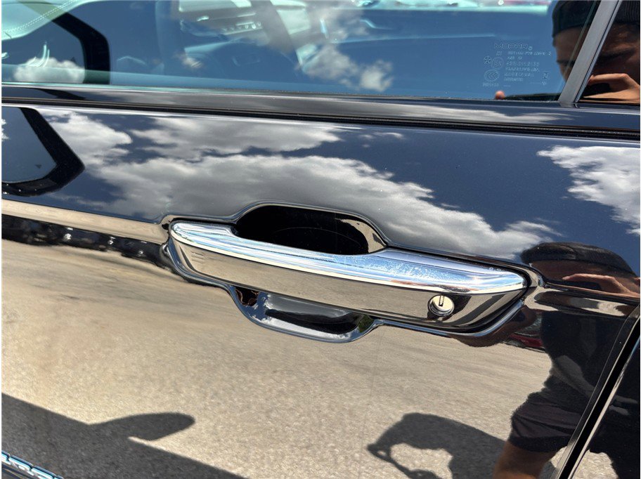 Used 2023 Jeep Grand Cherokee Overland image 19