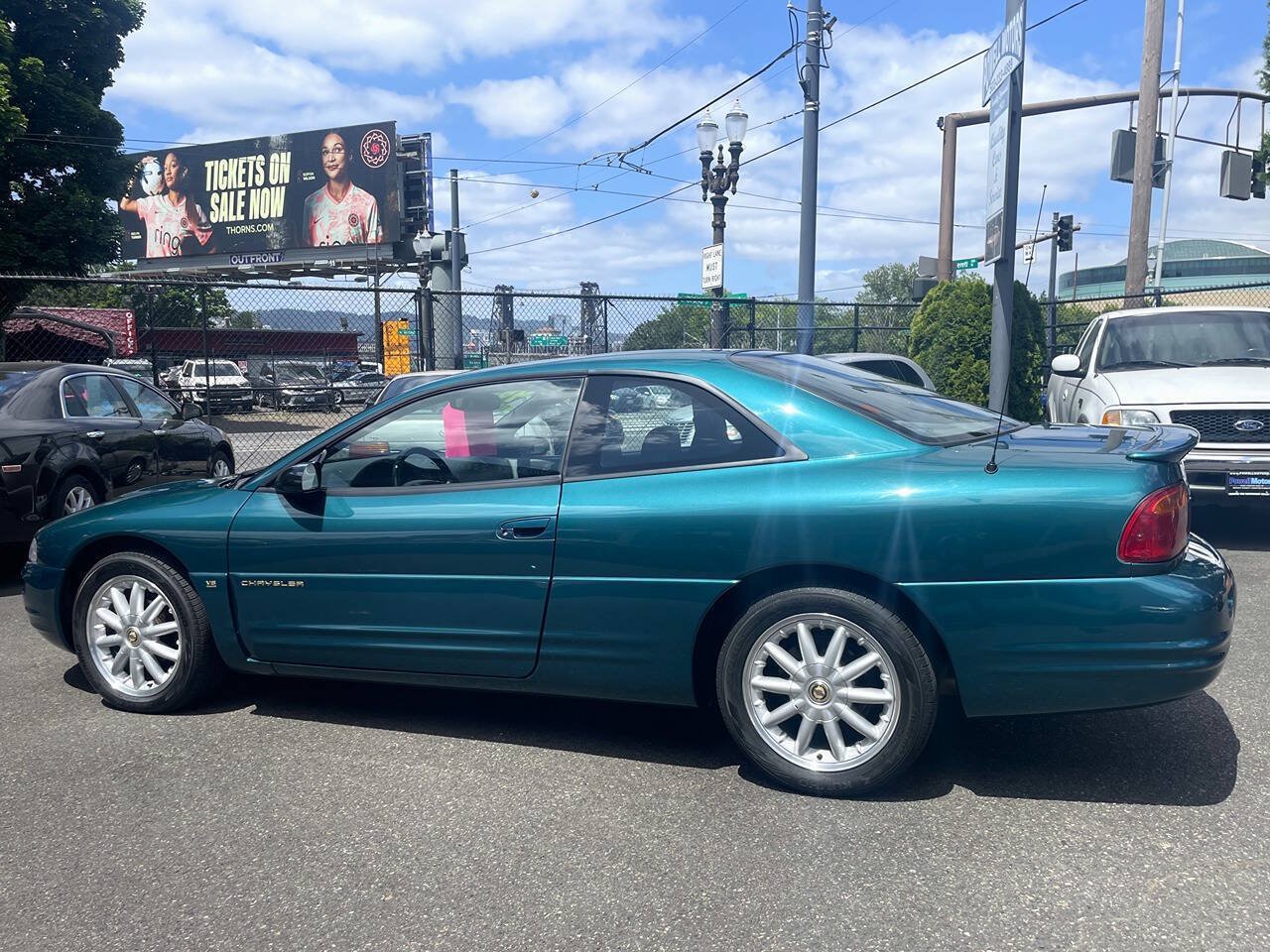 Used 1998 Chrysler Sebring LXi FWD image 12