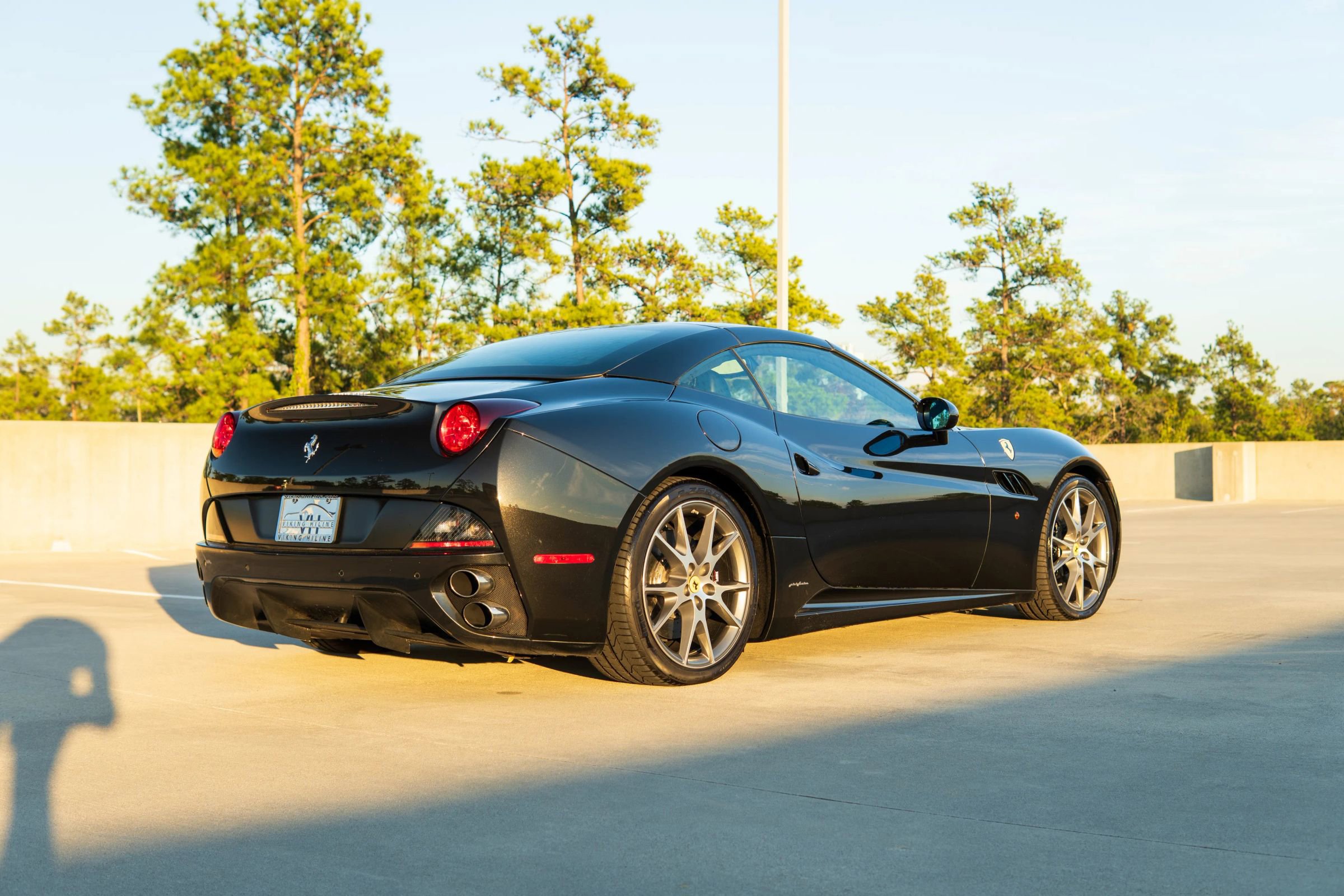 Used 2010 Ferrari California RWD image 15