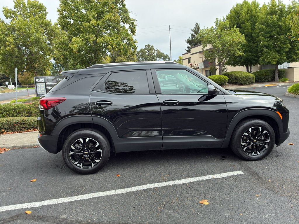 Used 2023 Chevrolet TrailBlazer LT FWD image 7