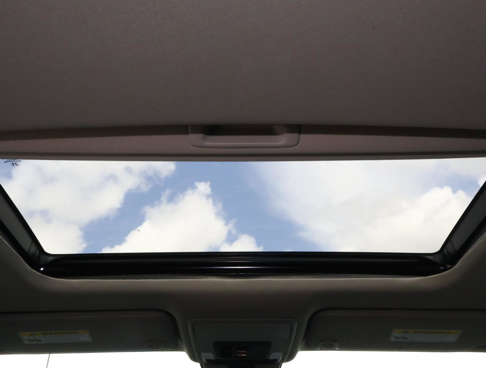 Used 2023 Honda Accord Touring image 12