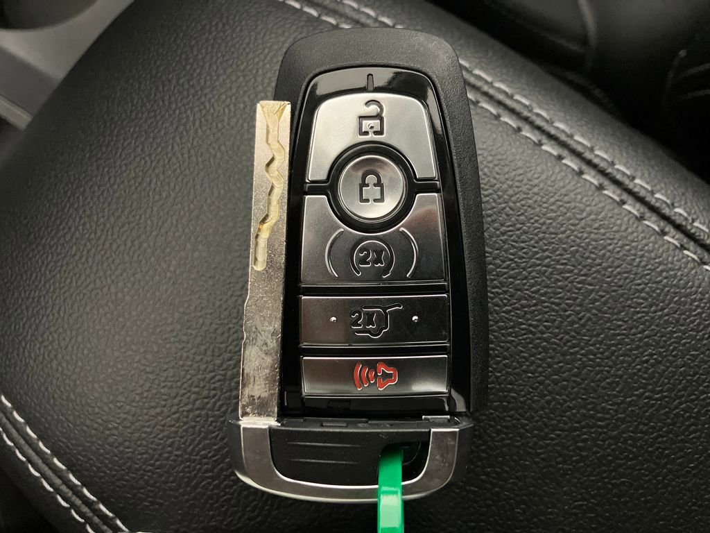 New 2025 Ford Escape Base w/ PHEV Premium Package image 32