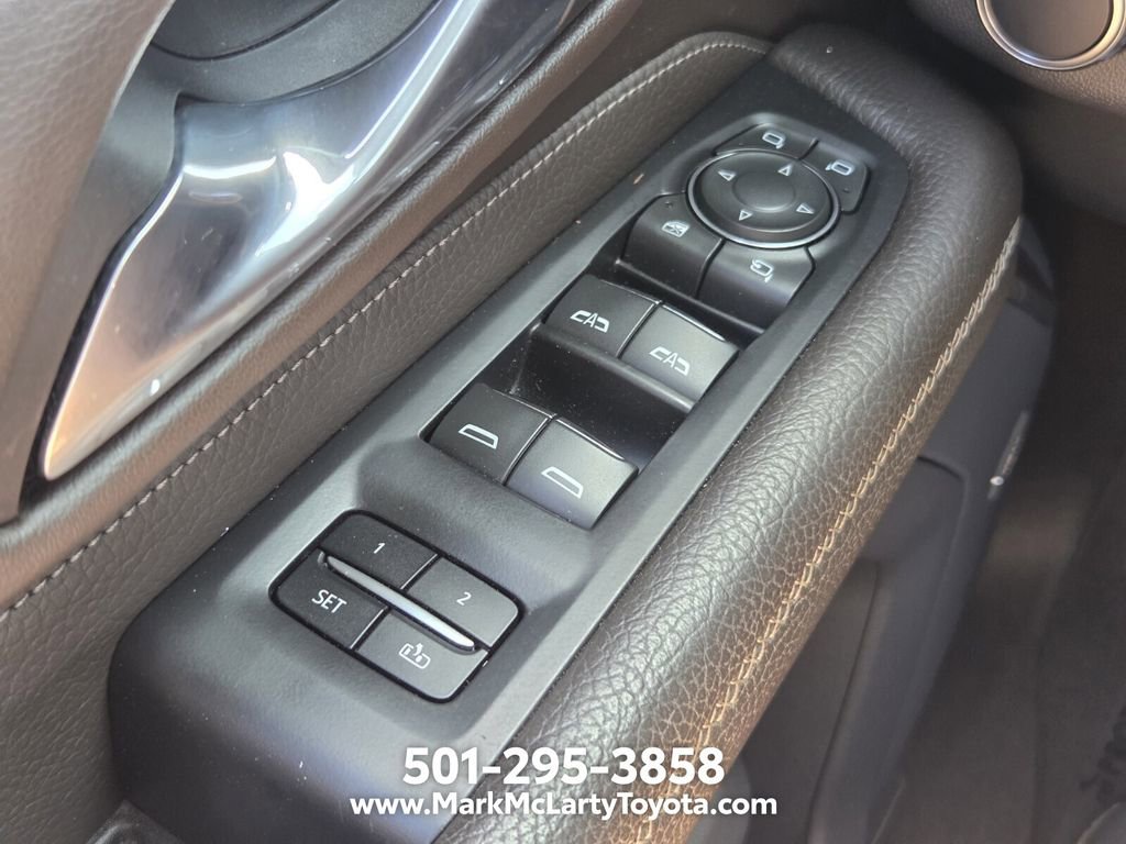 Used 2021 GMC Yukon XL Denali w/ Denali Premium Package RWD image 30