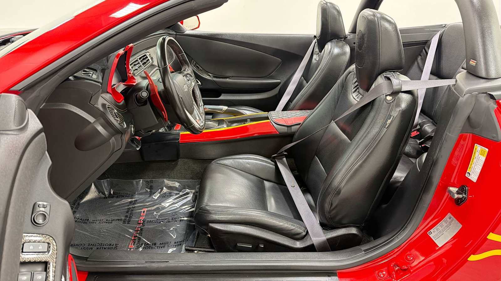 Used 2015 Chevrolet Camaro LT RWD image 13