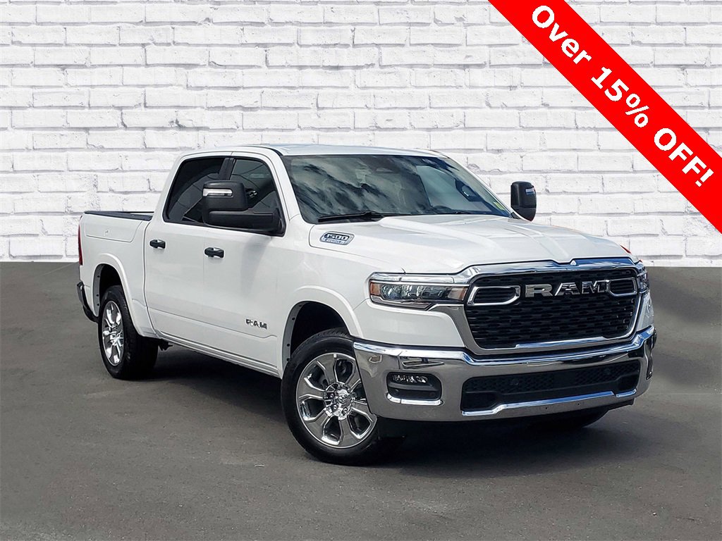 New 2025 RAM 1500 4x4 Crew Cab 360° Tour