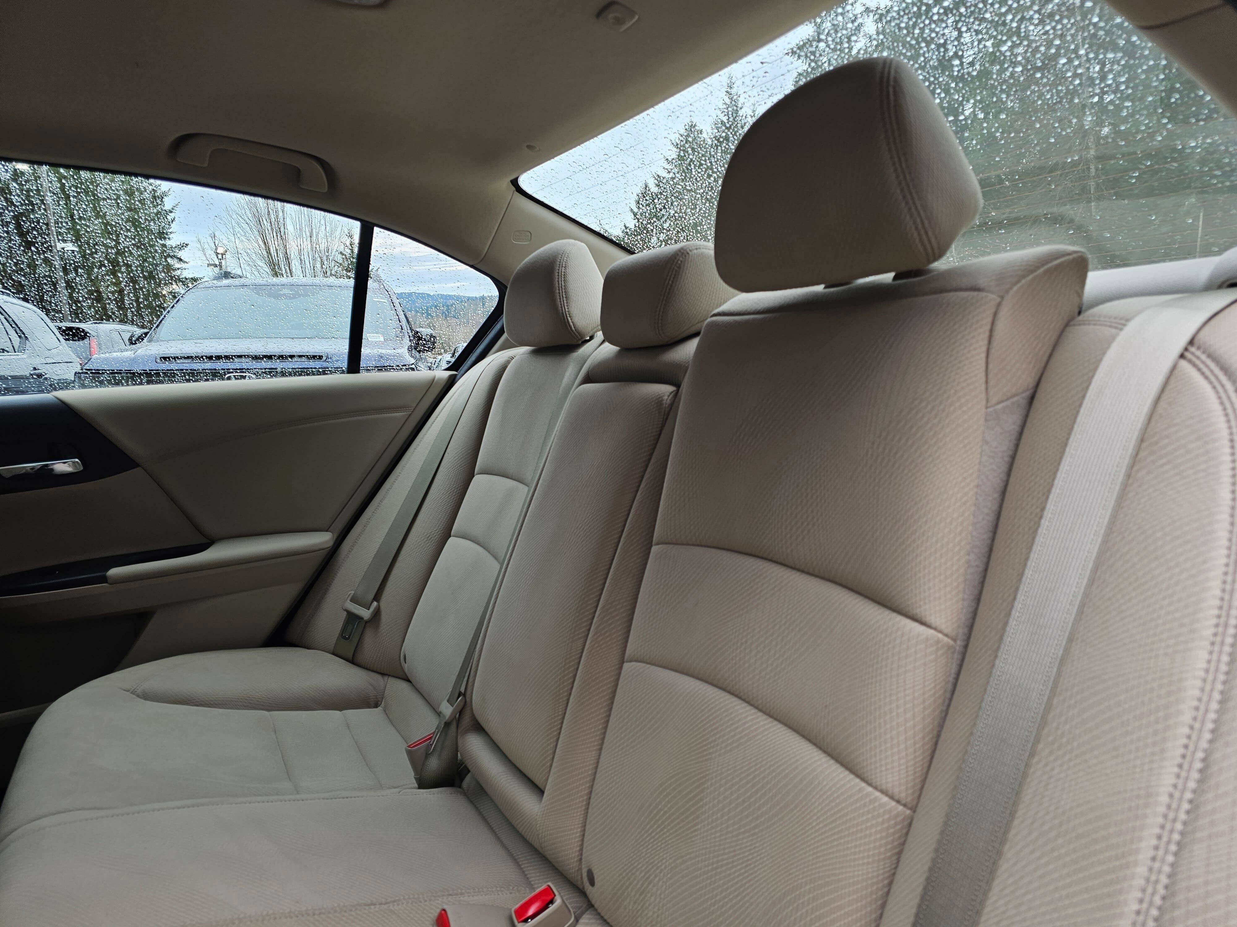 Used 2016 Honda Accord EX image 18