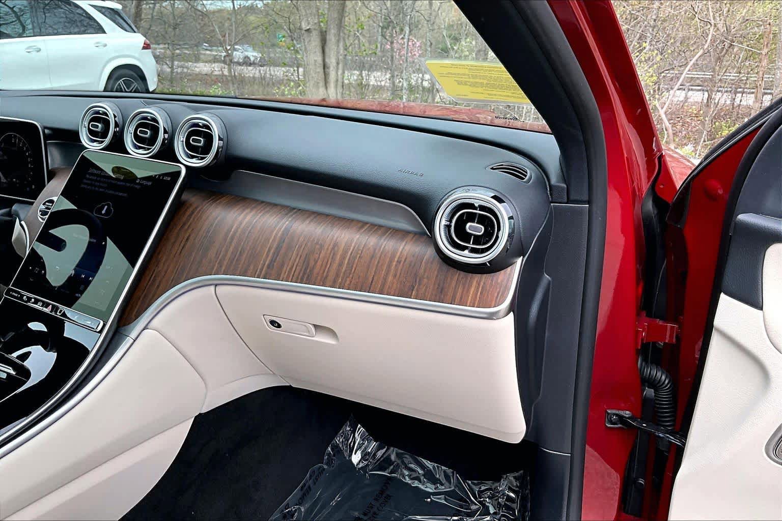 Used 2026 Mercedes-Benz GLC 350e 4MATIC image 19