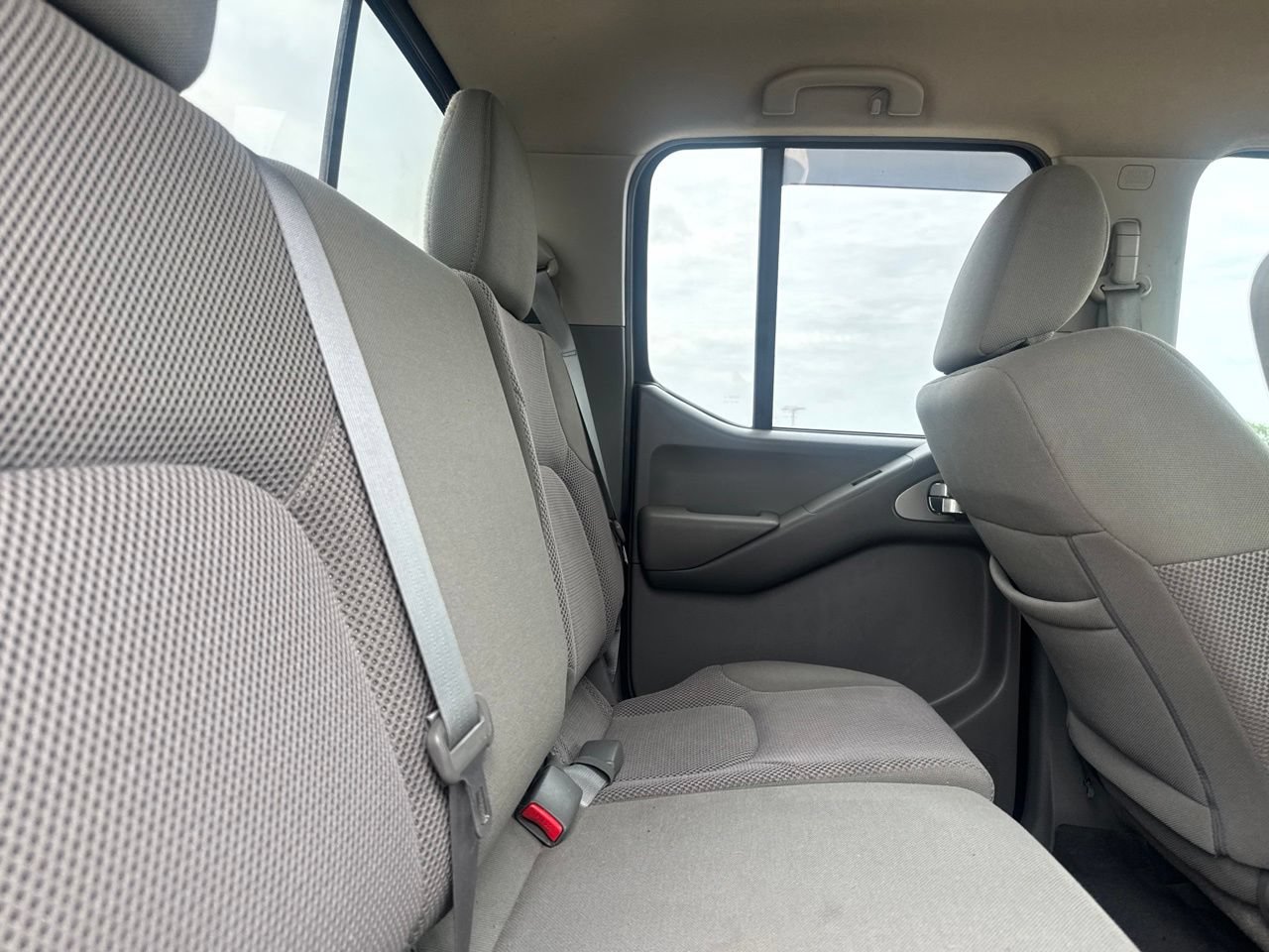 Certified 2020 Nissan Frontier SV w/ Midnight Edition Floor Mats RWD image 30