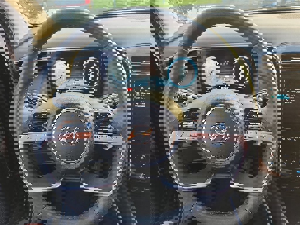 Used 2022 Hyundai Tucson Limited image 11