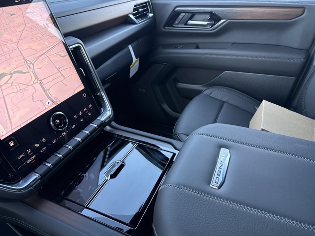 New 2026 GMC Yukon Denali w/ Denali Reserve Package AWD/4WD image 28