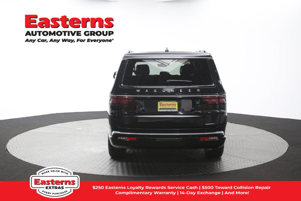 Used 2024 Jeep Wagoneer L Series II w/ Flexible Seating Group AWD/4WD image 42