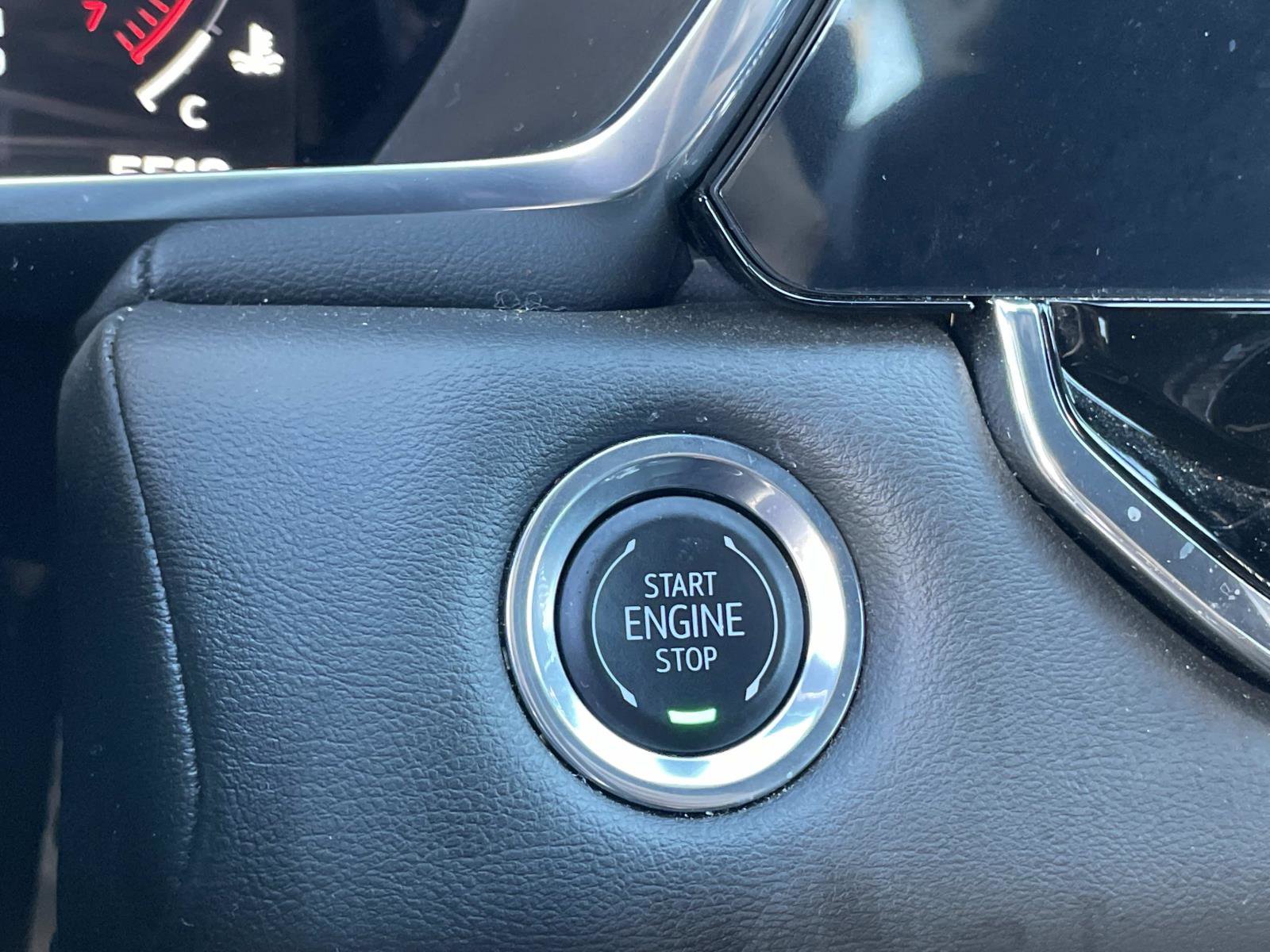 Used 2025 GMC Canyon Elevation w/ Convenience Package image 18