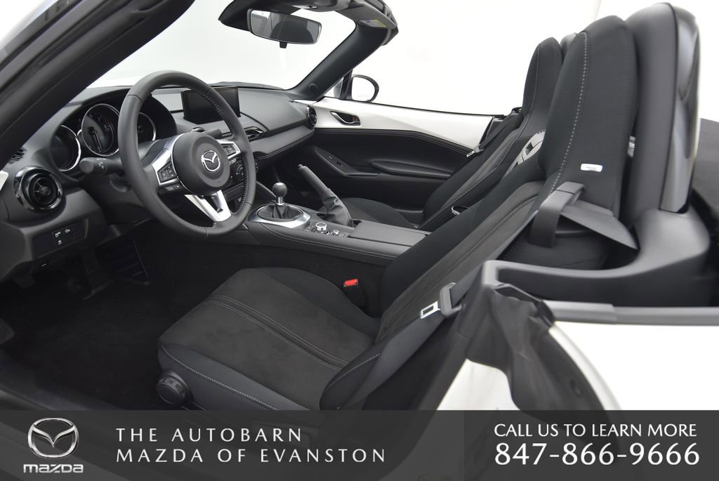 Certified 2025 MAZDA MX-5 Miata Club image 24