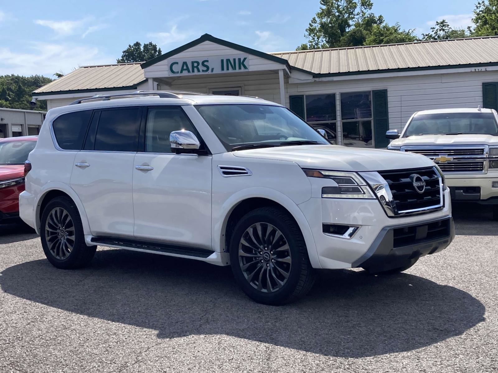 Used 2024 Nissan Armada Platinum w/ Captain's Chairs Package image 1