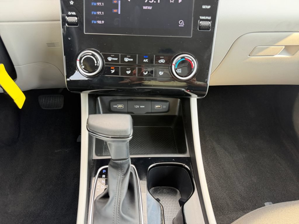 Used 2023 Hyundai Tucson SE FWD image 11
