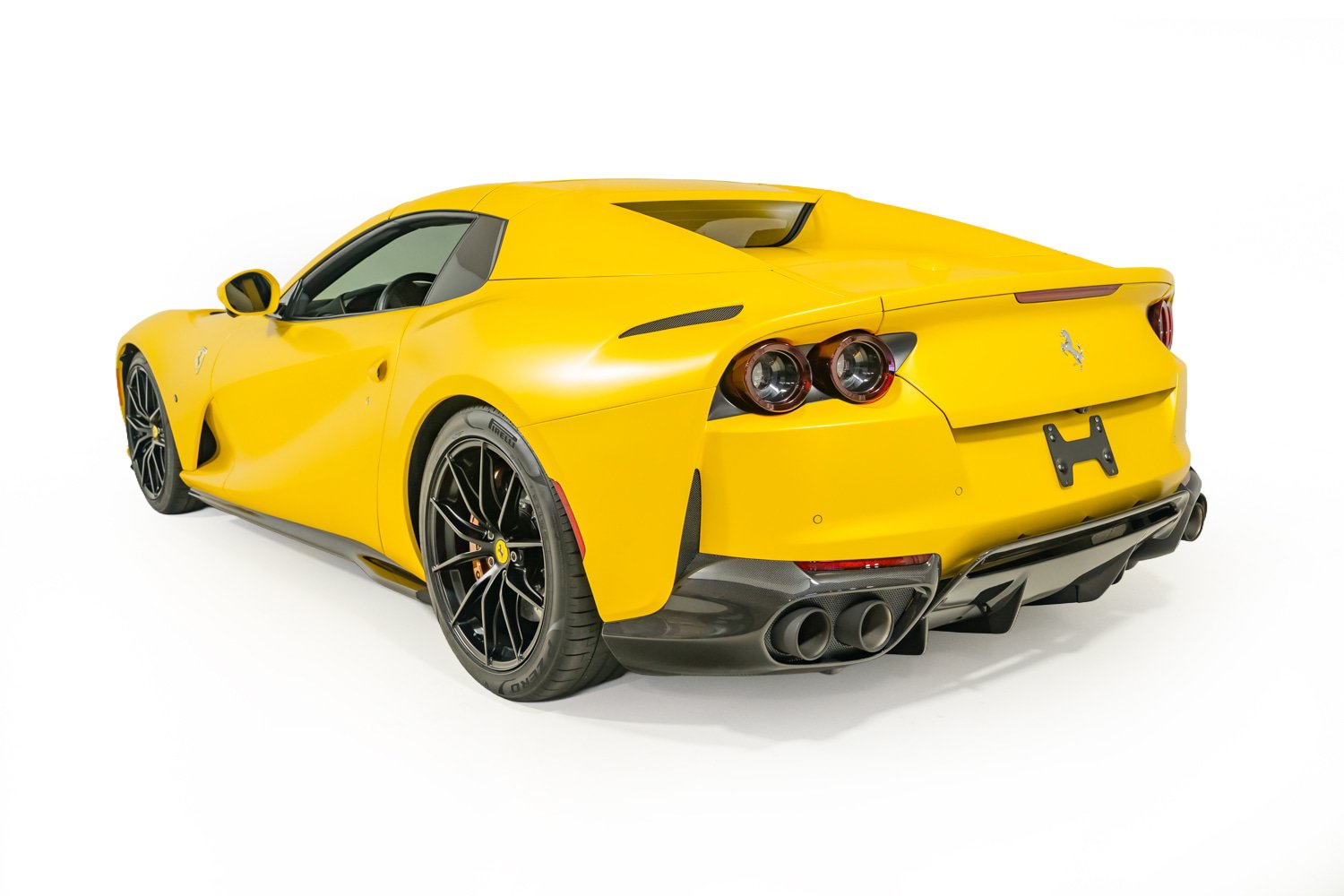Used 2022 Ferrari 812 GTS RWD image 4