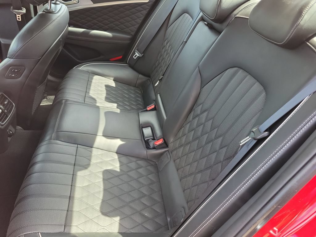 Used 2019 Genesis G70 3.3T Advanced w/ Prestige Package RWD image 12