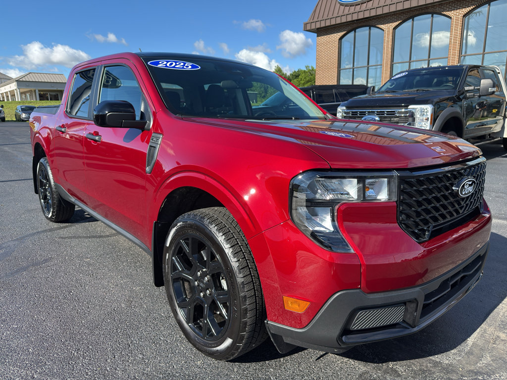 Used 2025 Ford Maverick XLT w/ XLT Luxury Package AWD/4WD image 3