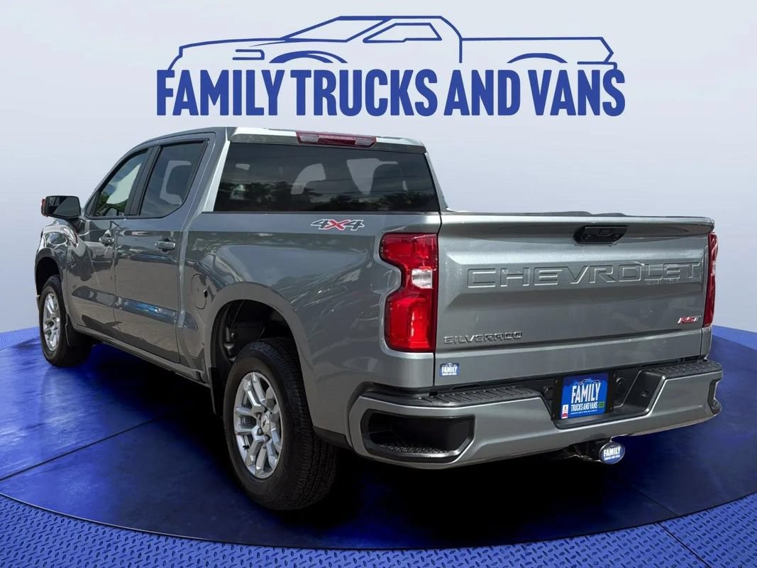Used 2023 Chevrolet Silverado 1500 RST AWD/4WD image 3