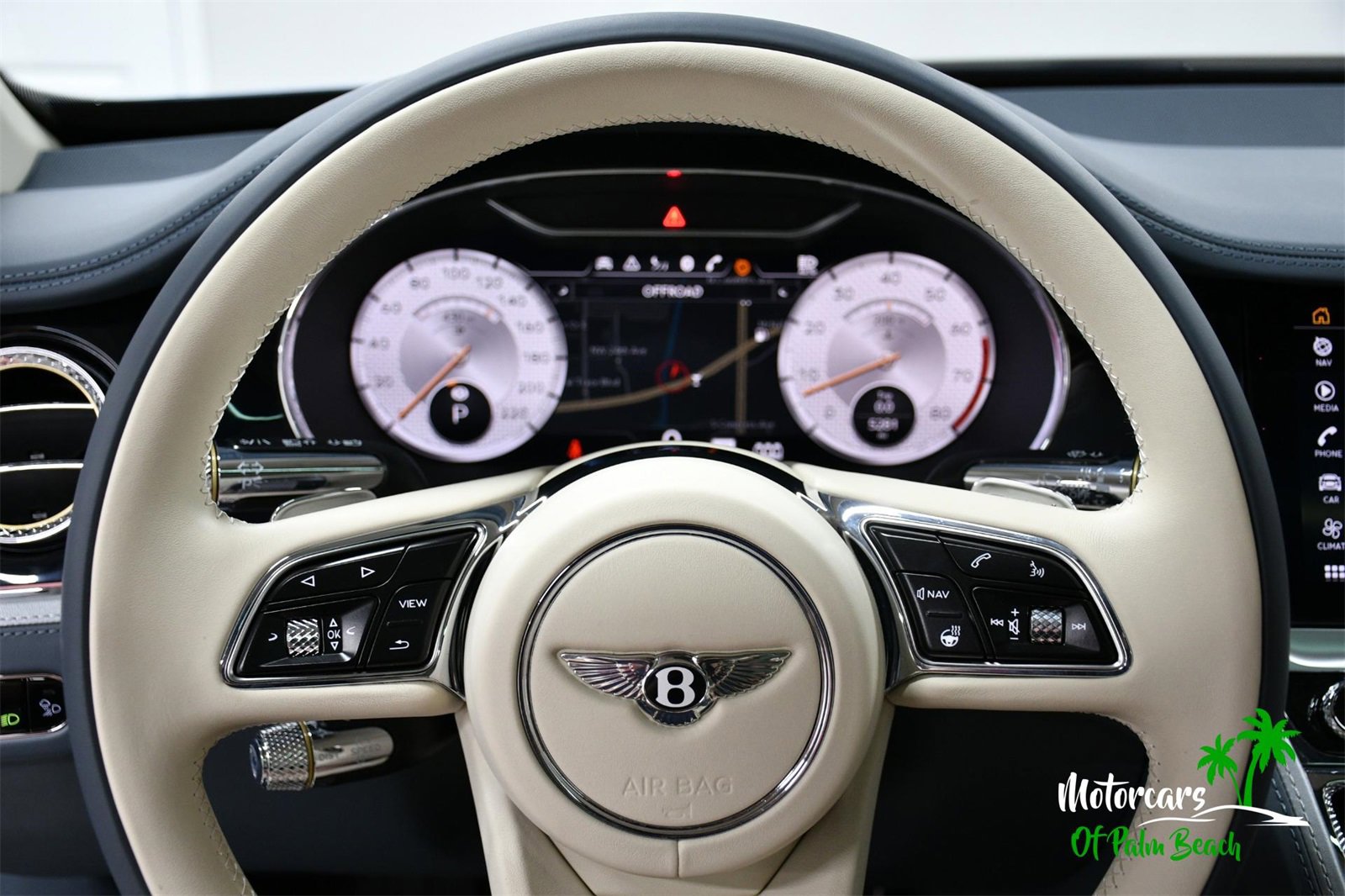 Used 2023 Bentley Flying Spur W12 image 31