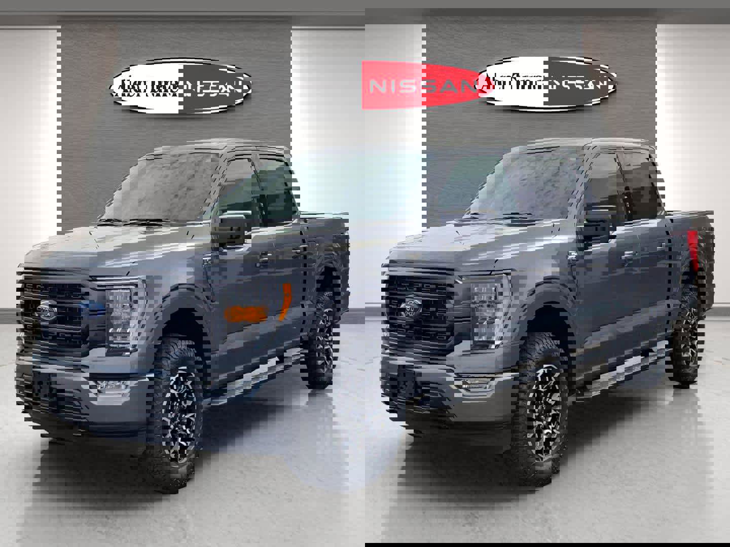 Used 2022 Ford F150 XLT w/ Equipment Group 302A High image 3