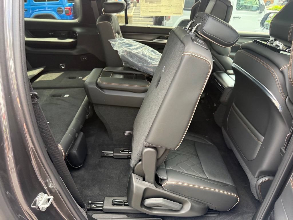New 2026 Jeep Grand Wagoneer L Summit AWD/4WD image 63