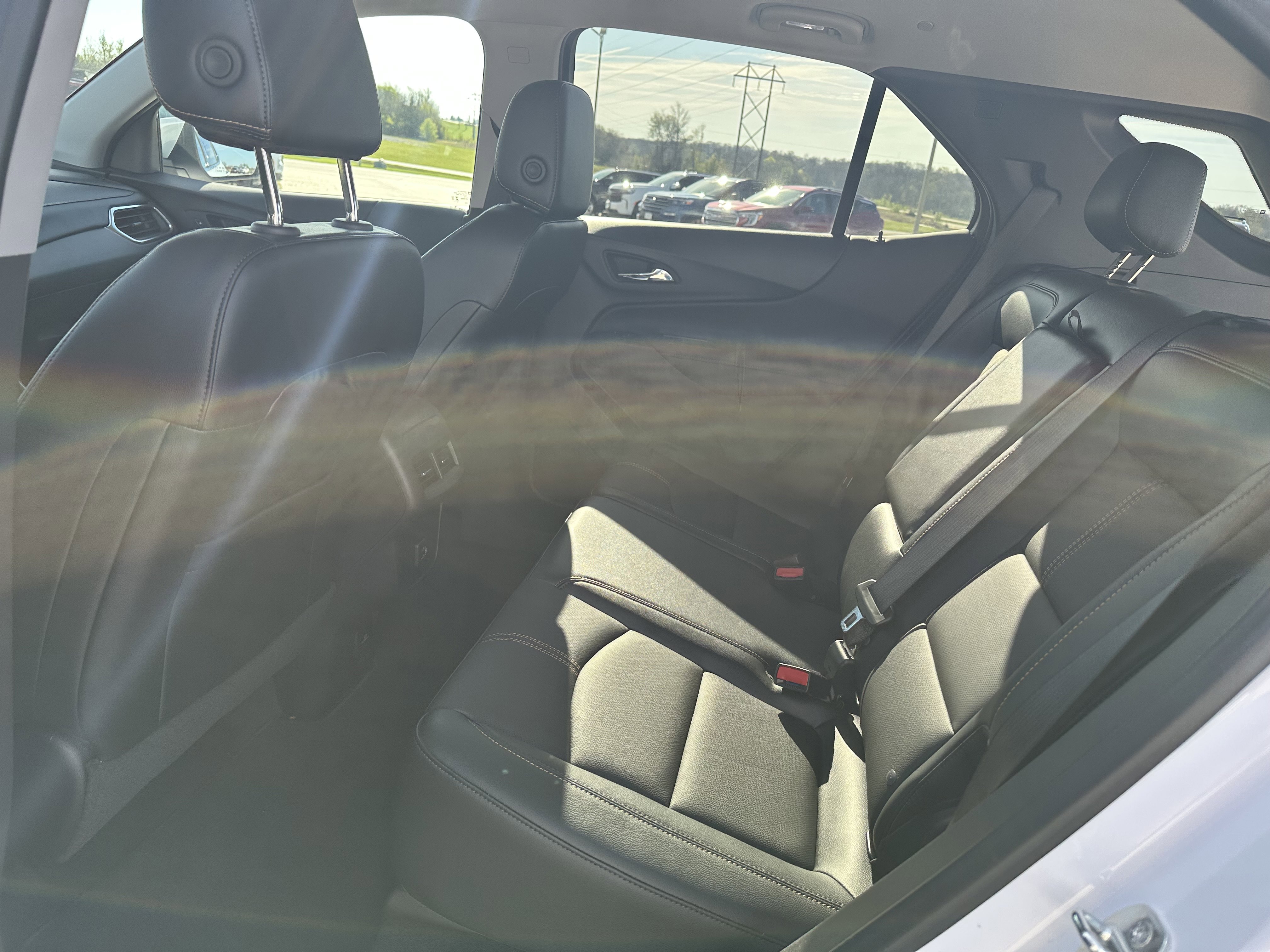 Used 2024 Chevrolet Equinox Premier AWD/4WD image 17