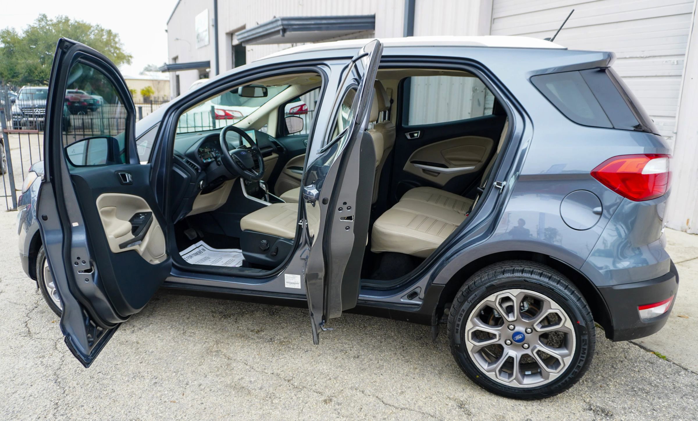 Used 2018 Ford EcoSport Titanium image 11