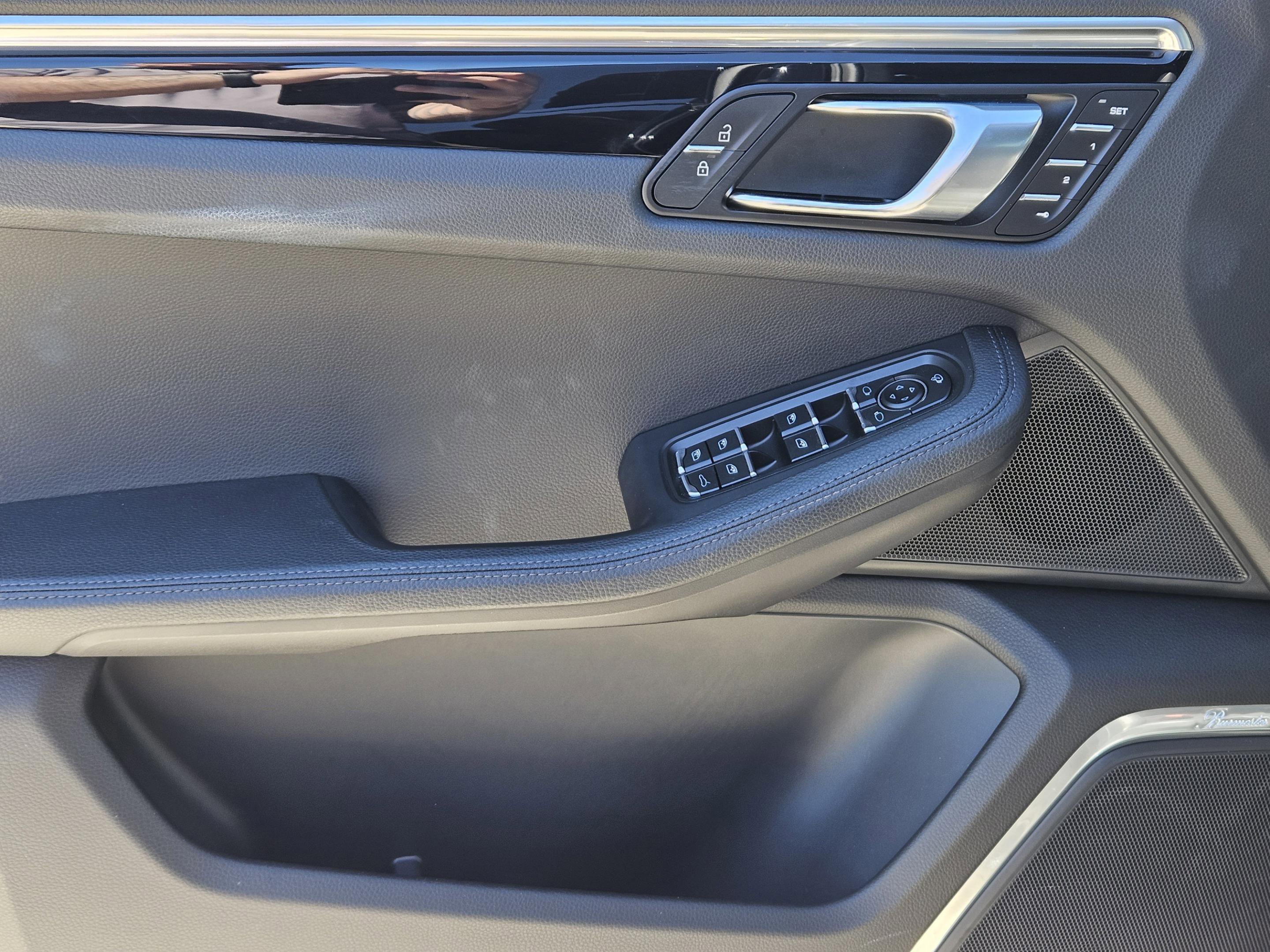 Certified 2023 Porsche Macan Turbo image 22