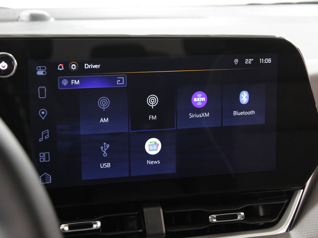 Used 2026 Chevrolet Equinox LT w/ Convenience Package II image 11