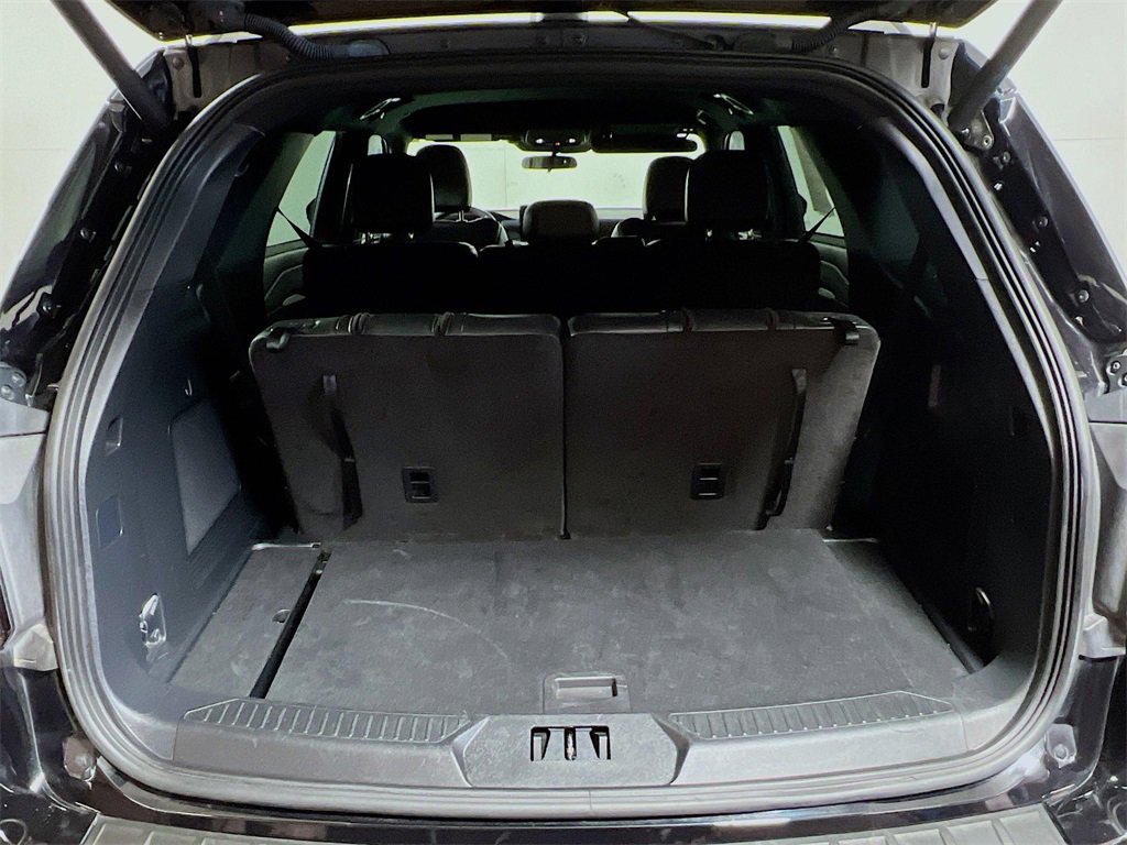 Used 2025 Ford Explorer ST-Line w/ ST-Line Street Pack image 23