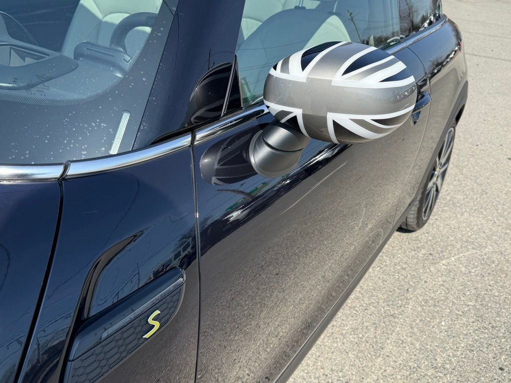 Used 2022 MINI Cooper SE image 4