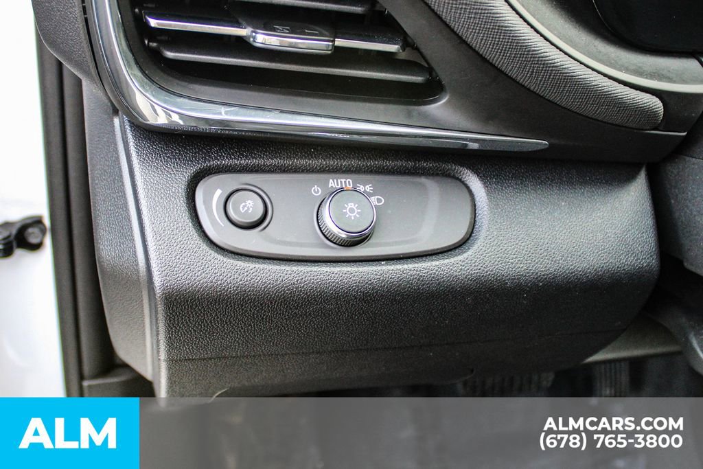 Used 2025 Buick Envista Preferred image 31