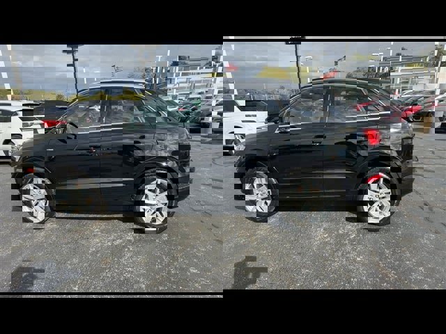 Used 2018 Audi Q3 2.0T Premium Plus w/ Premium Plus Package image 5