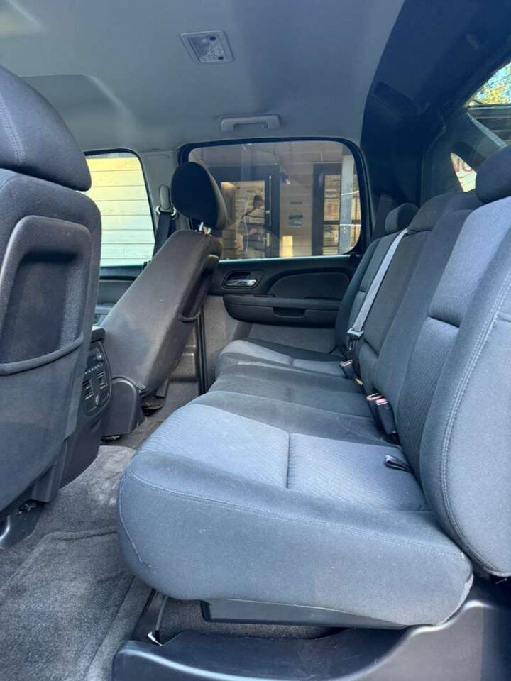 Used 2012 Chevrolet Avalanche LS RWD image 11