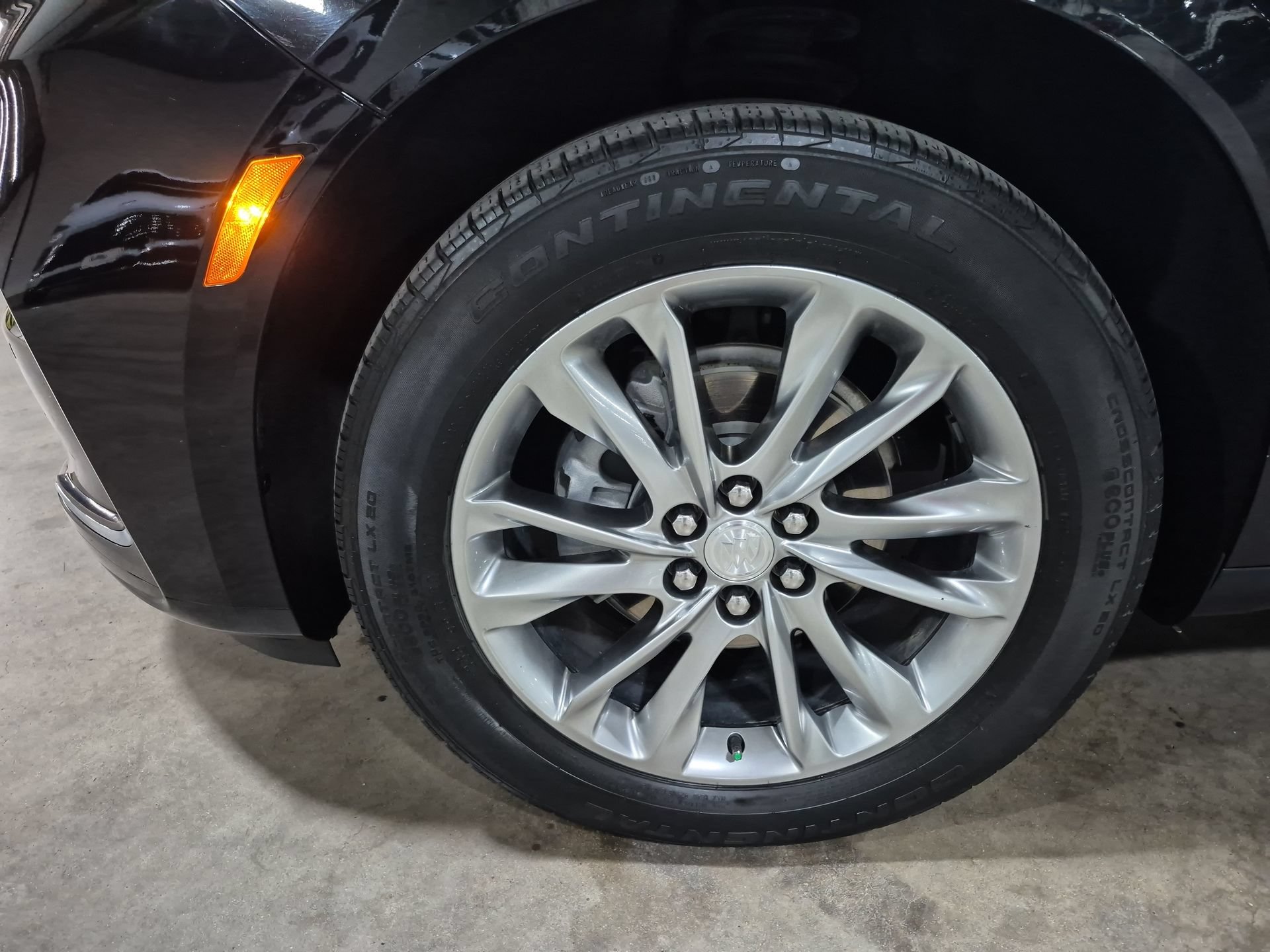 Used 2022 Buick Enclave Avenir w/ Avenir Technology Package AWD/4WD image 34