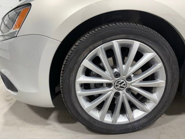 Used 2011 Volkswagen Jetta SEL image 11