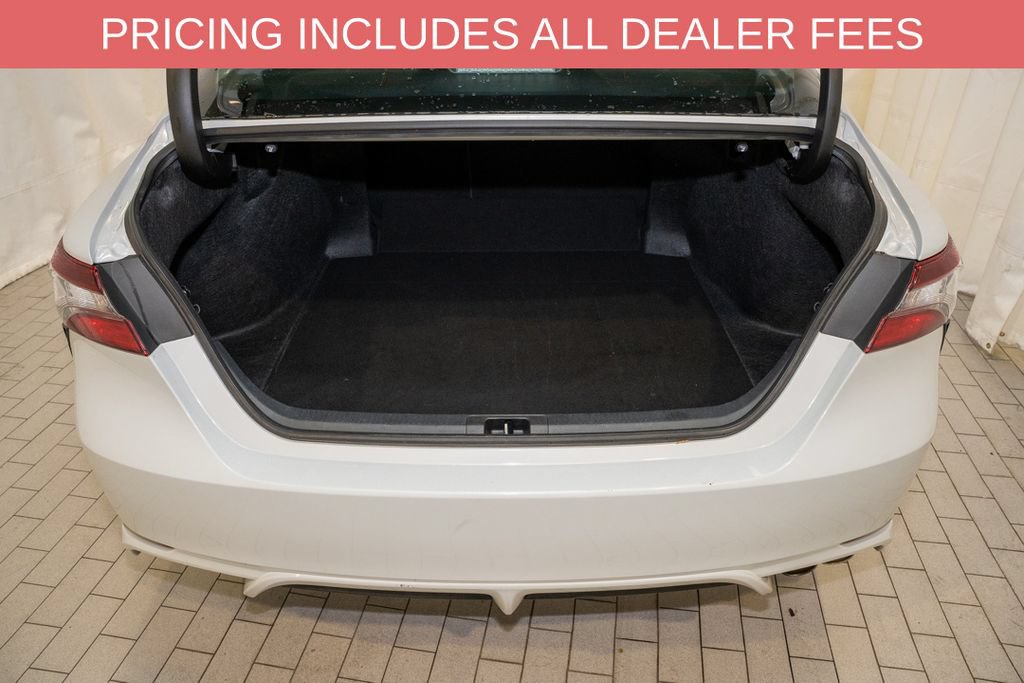 Used 2024 Toyota Camry SE FWD image 5