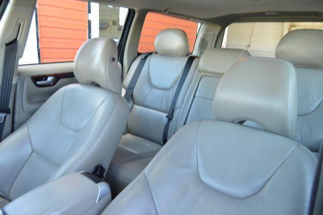 Used 2005 Volvo XC70 AWD/4WD image 44
