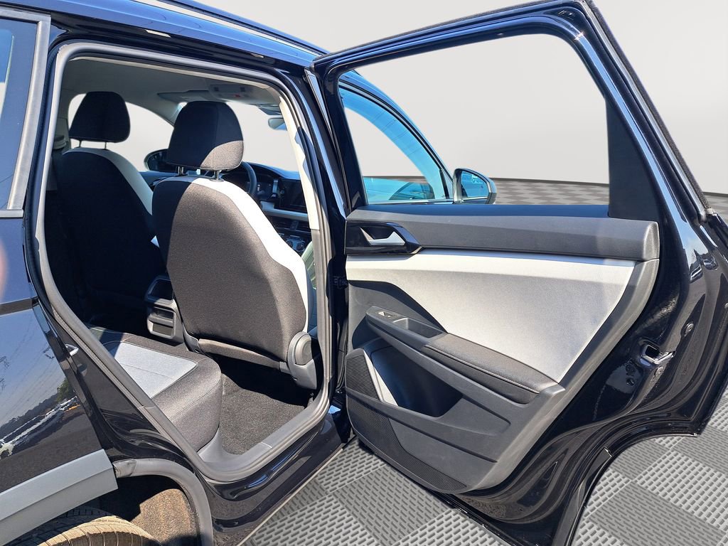 New 2025 Volkswagen Taos S image 15