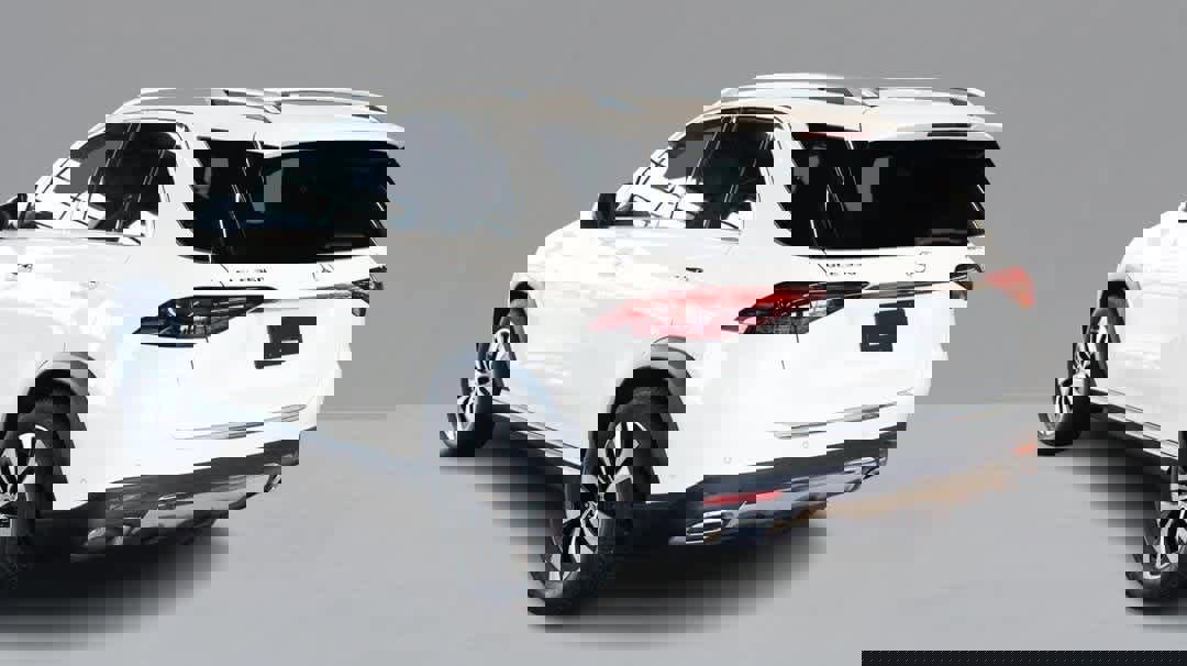 Used 2024 Mercedes-Benz GLE 350 4MATIC w/ Driver Assistance Package image 7