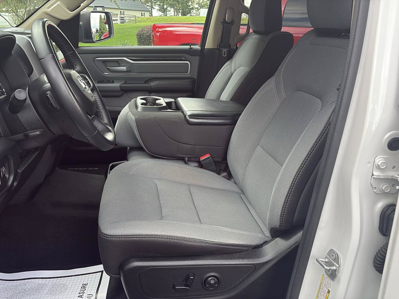 Used 2020 RAM 1500 Big Horn AWD/4WD image 10