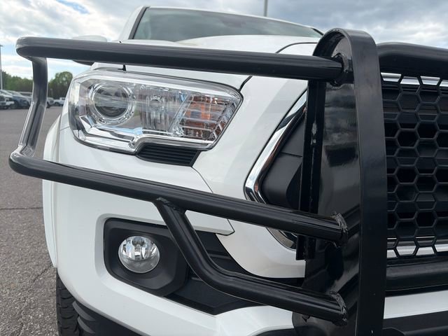 Used 2023 Toyota Tacoma SR5 w/ Technology Package AWD/4WD image 11