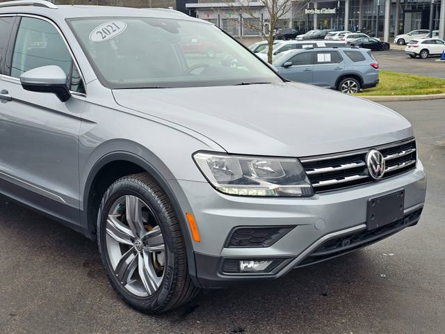 Used 2021 Volkswagen Tiguan SEL image 2