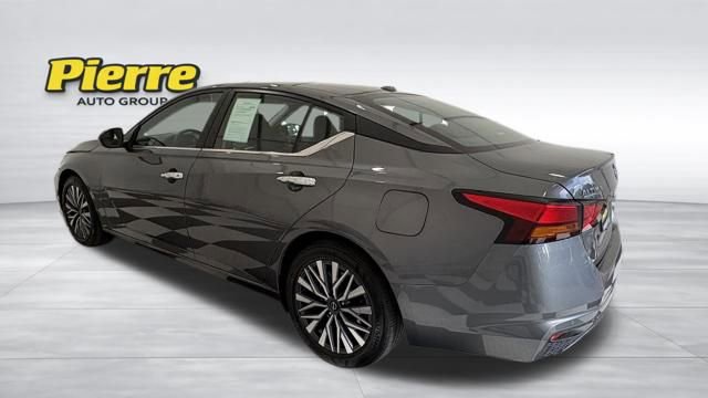 Used 2025 Nissan Altima 2.5 SV video 2